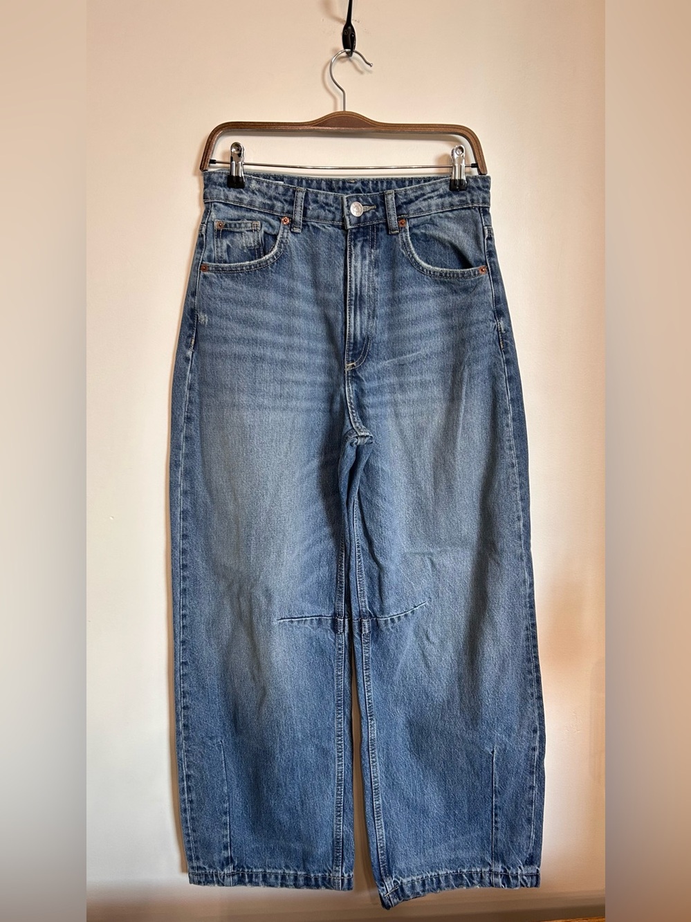 ZARA BARREL JEANS MEDIUM WASH HIGH RISE
